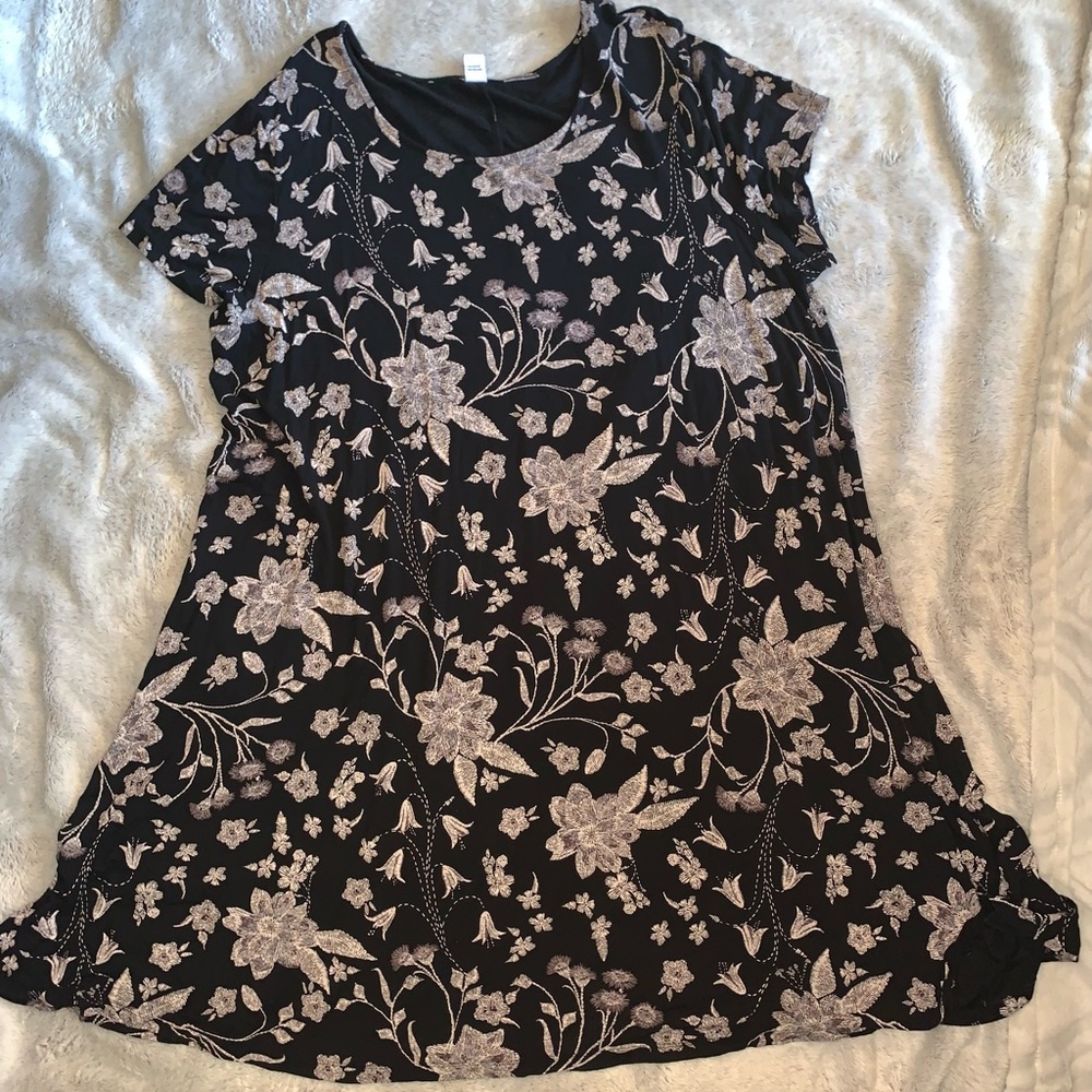 Women’s Old Navy T-Shirt Dress